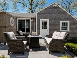 Terrace/patio - Relaxing Cape Retreat Near Seagull Beach (Yarmouth)