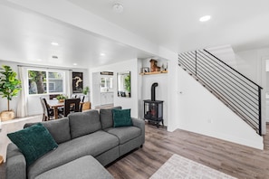 Interior - Sixteenth Street Retreat | Fire Pit & BBQ (Coeur d'Alene)