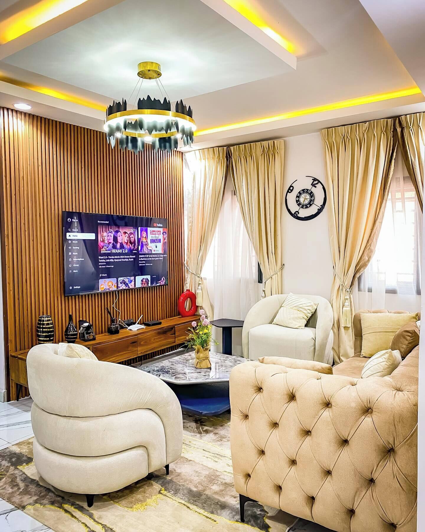 Family Room, Balcony, City View | Interior