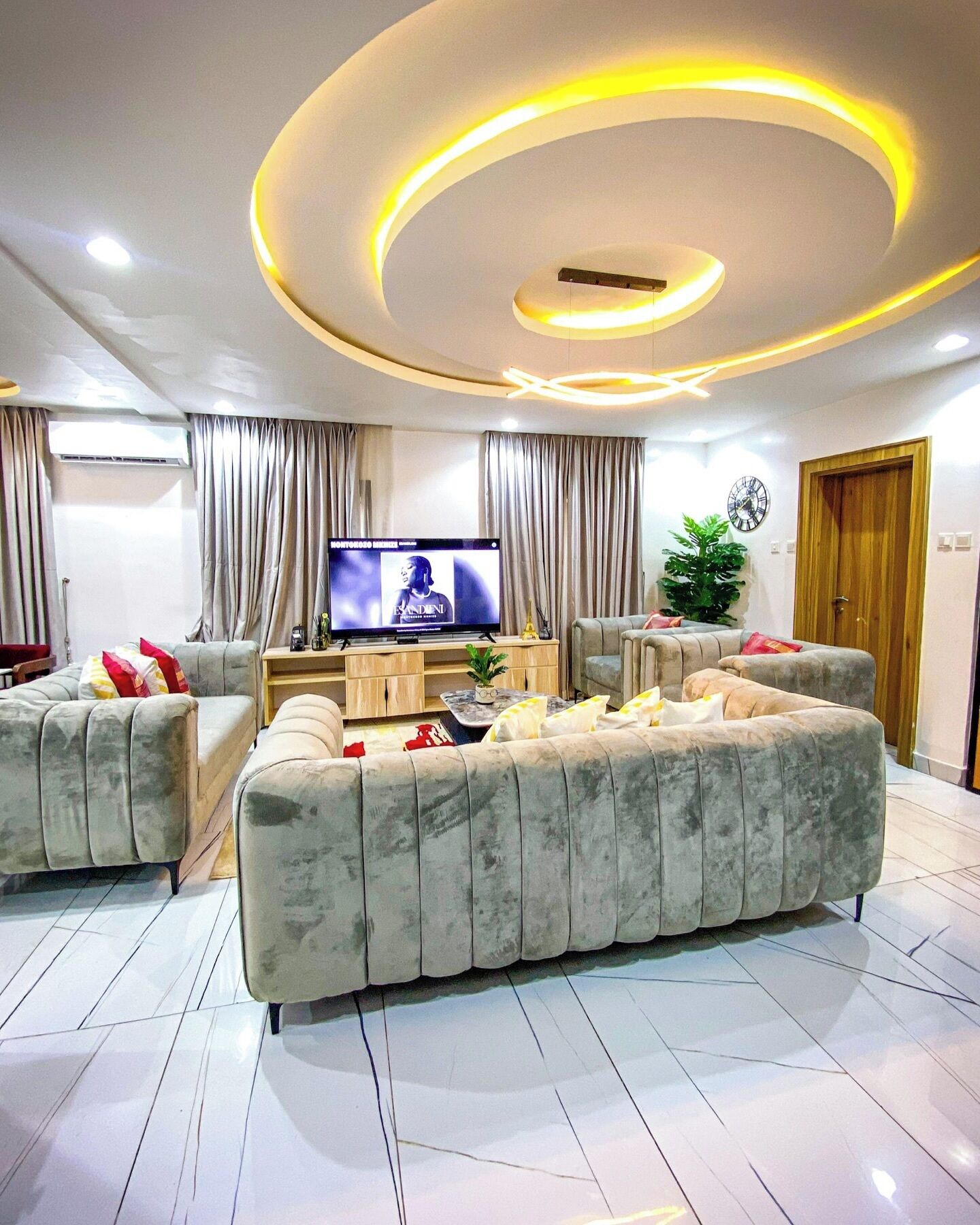 Habitació familiar, balcó, vistes a la ciutat | Interior