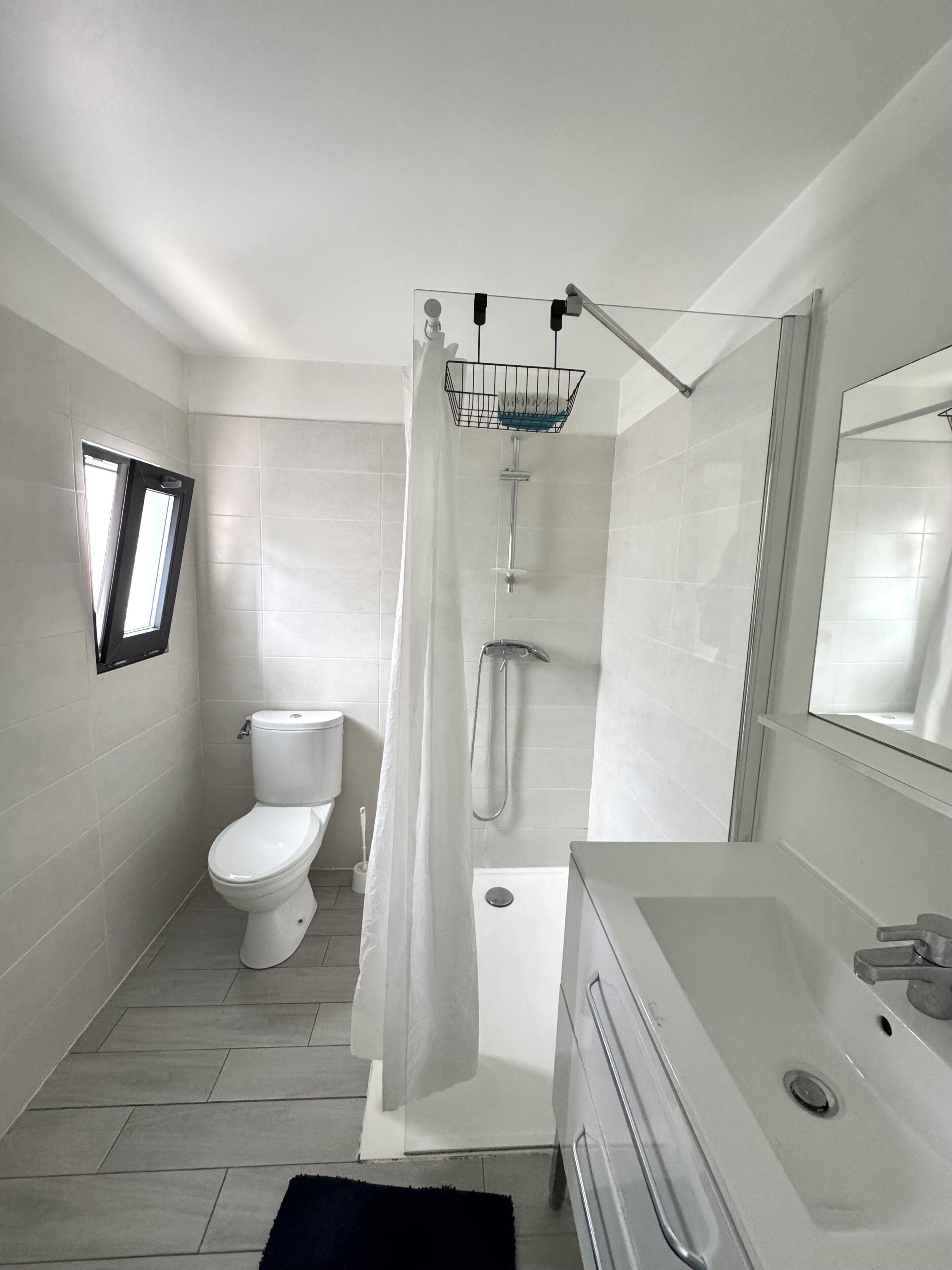 Shower, toilet paper