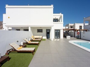 Pool - TEBAR BEACH by Interhome (Playa Blanca)