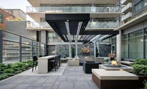 Outdoor dining - FIFA Watchpad Oasis; Minutes to the Stadium (Toronto)