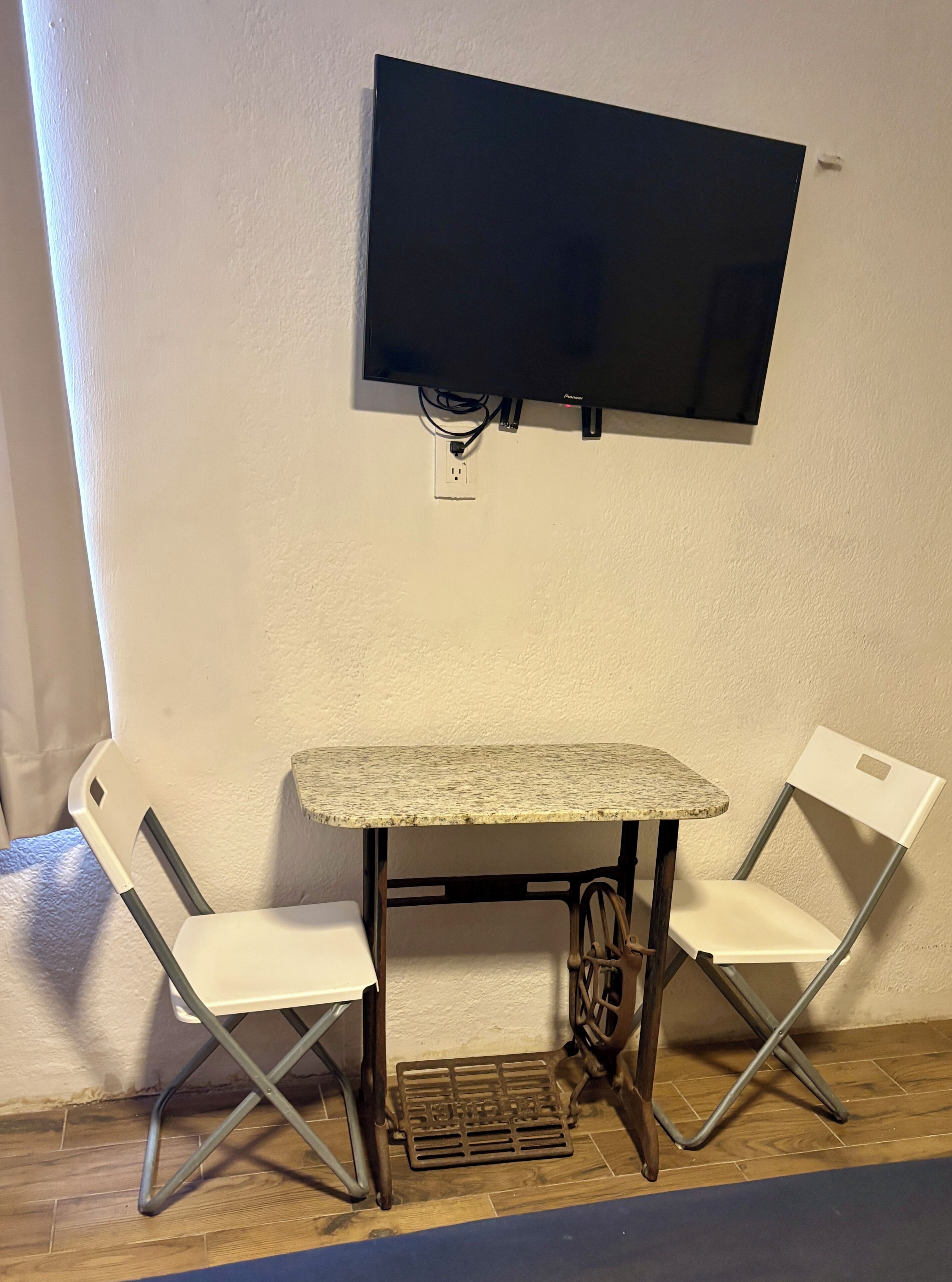 Classic Double or Twin Room | Desk, laptop workspace, free WiFi