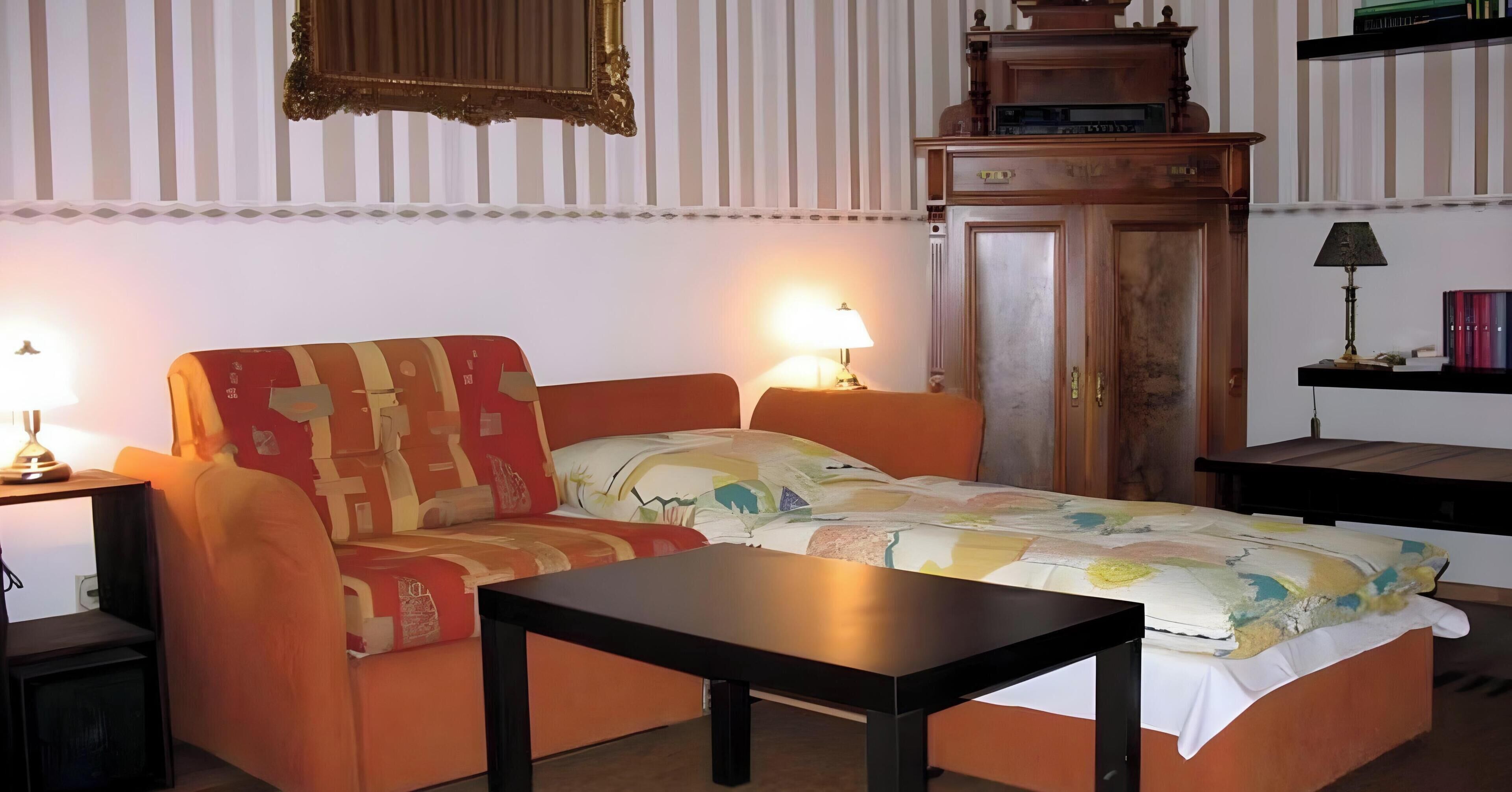 Ferros/tábuas de passar roupa, Wi-Fi, roupa de cama