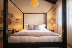 Tabla de planchar con plancha, wifi y ropa de cama 