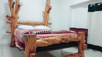 Kamar Double Comfort | Ruang kerja ramah laptop dan Wi-Fi gratis