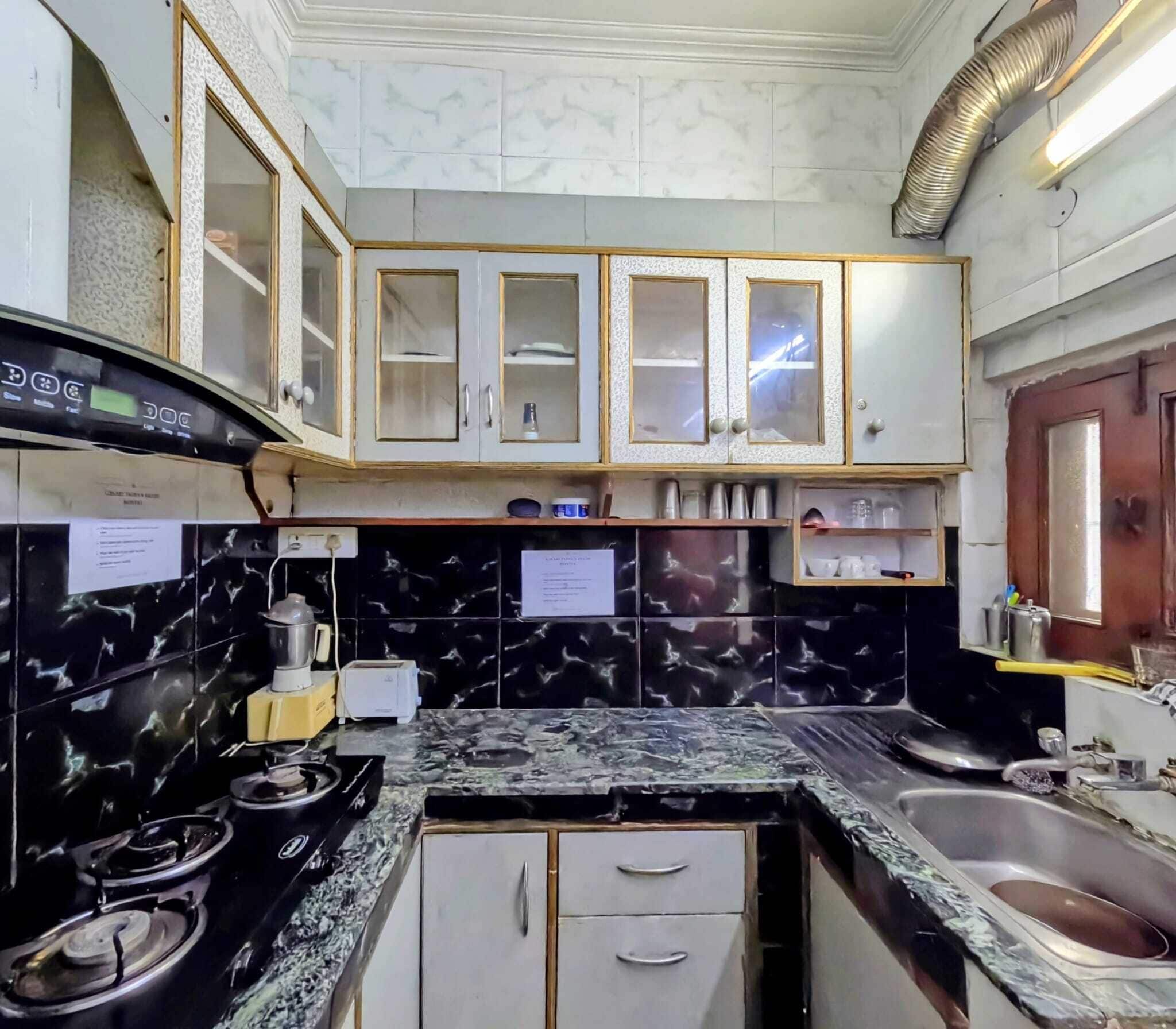 Mini fridge