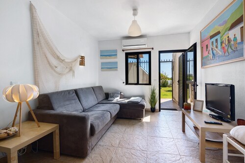 Holiday Home 'Almargem 77' with Shared Garden, Wi-Fi and Air Conditioning
