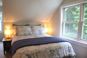 Room - Sunny Owasco Lakefront Home close to Skaneateles (Niles)