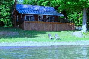 Exterior - Sunny Owasco Lakefront Home close to Skaneateles (Niles)