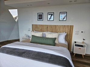 Quarto casal luxo, vista para a montanha | Cofres nos quartos, cortinas blackout, quartos à prova de som