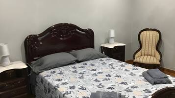 Iron/ironing board, WiFi, bed sheets