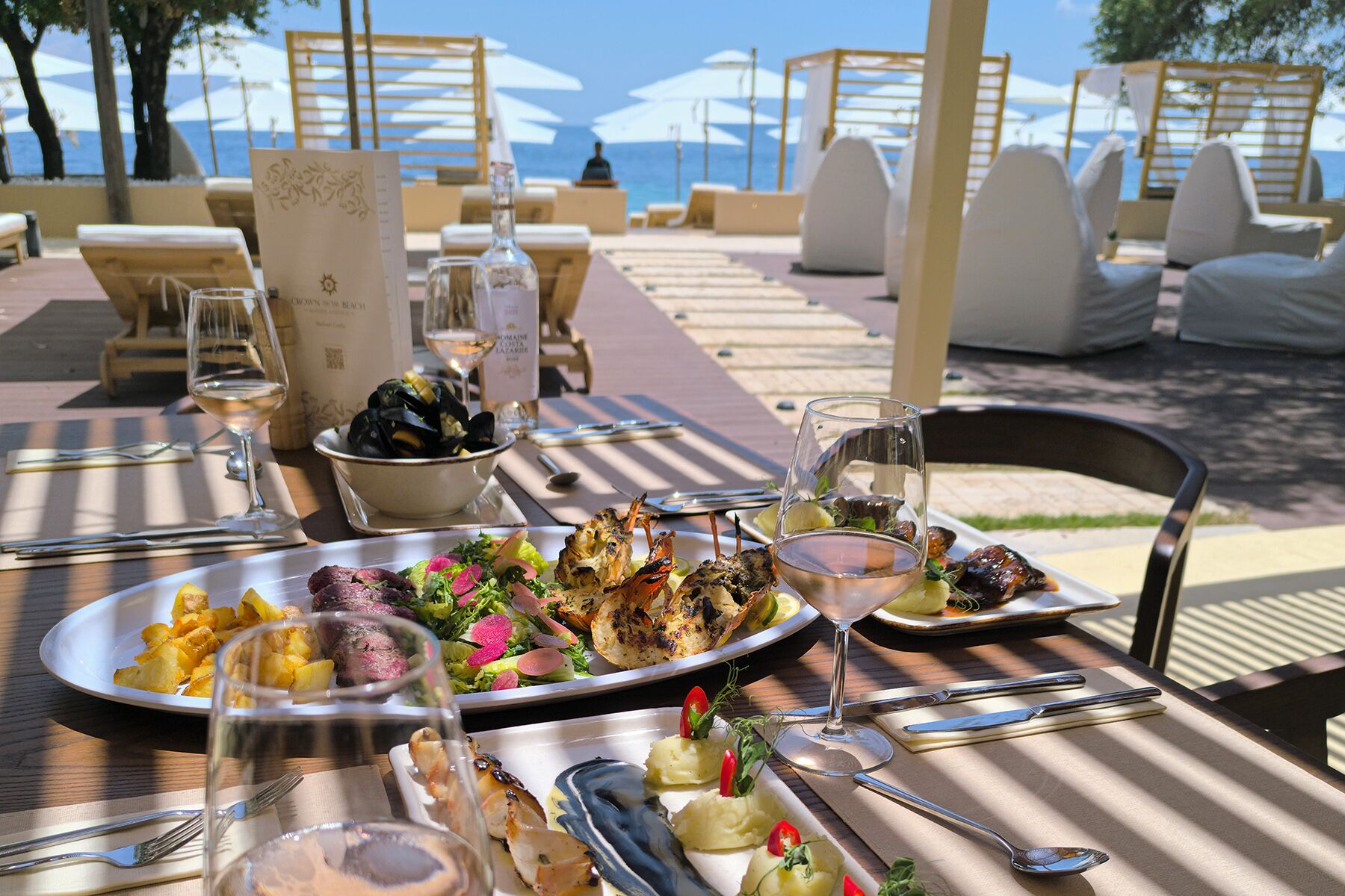 Private beach, sun loungers, beach umbrellas, beach bar