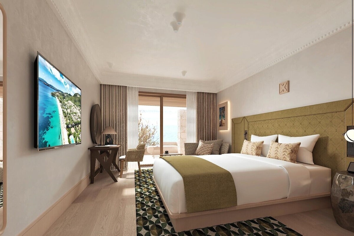 Double Room, 1 Queen Bed with Sofa bed, Garden View | Minibar, in-room safe, laptop workspace, iron/ironing board
