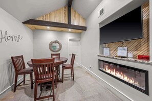Dining - Vista Moon: Cabin J - Pool, Chapel, Fire Pit (Fredericksburg)
