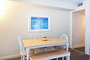 Dining - 2nd-floor Sunspot condo steps from beach with balcony, outdoor shower, W/D, & AC (Dewey Beach)