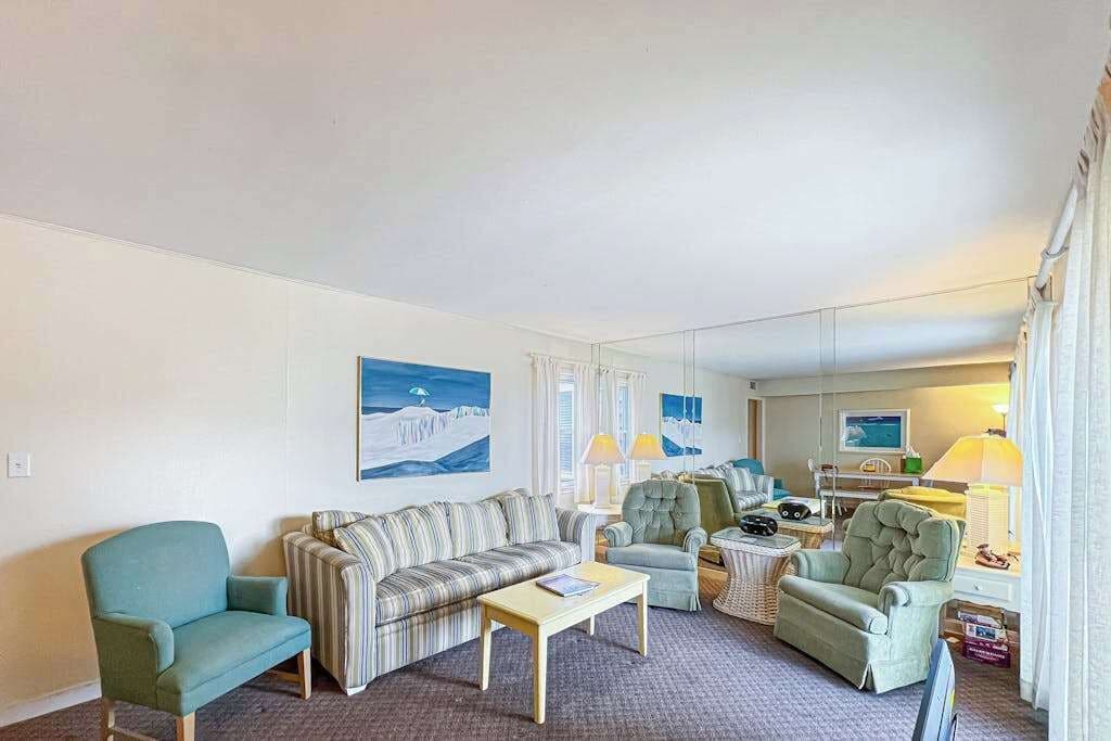 TV, DVD player, offices