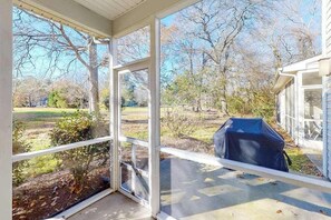 Terrace/patio - Salt Pond home near the water & beach with screened porch & paid-access pool (Bethany Beach)