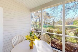Dining - Salt Pond home near the water & beach with screened porch & paid-access pool (Bethany Beach)