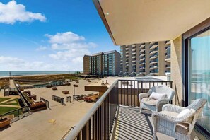 Property grounds - Sea Colony ocean-view condo with balcony, pool, tennis, and beach access (Bethany Beach)
