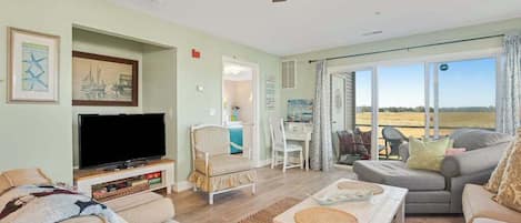TV, fireplace, DVD player