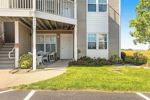 Exterior - Bethany Bay condo with pool, fireplace, screened porch & AC (Ocean View)