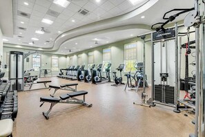 Fitness facility - Ocean View Beach Club townhouse with pool, sauna, tennis, & washer/dryer (Ocean View)