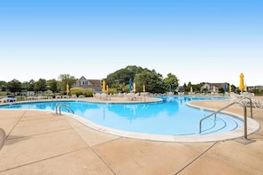 Pool - 2nd-floor condo at Bethany Bay with pool, on-site golf, and sports courts (Ocean View)