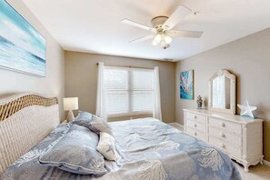 Iron/ironing board, WiFi, bed sheets - 2nd-floor condo at Bethany Bay with pool, on-site golf, and sports courts (Ocean View)