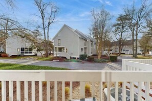 Property grounds - Sea Colony Tennis townhouse with pools, tennis, fitness centers, & private beach (Bethany Beach)