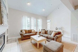TV, fireplace, offices - Bear Trap Dunes home w/ AC, fireplace, balcony, W/D, beach shuttle (Ocean View)