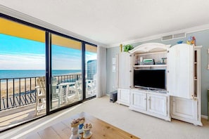TV, stereo, offices - Sea Colony luxurious condo with beach views, balcony, 12 pools, gym, W/D, AC (Bethany Beach)