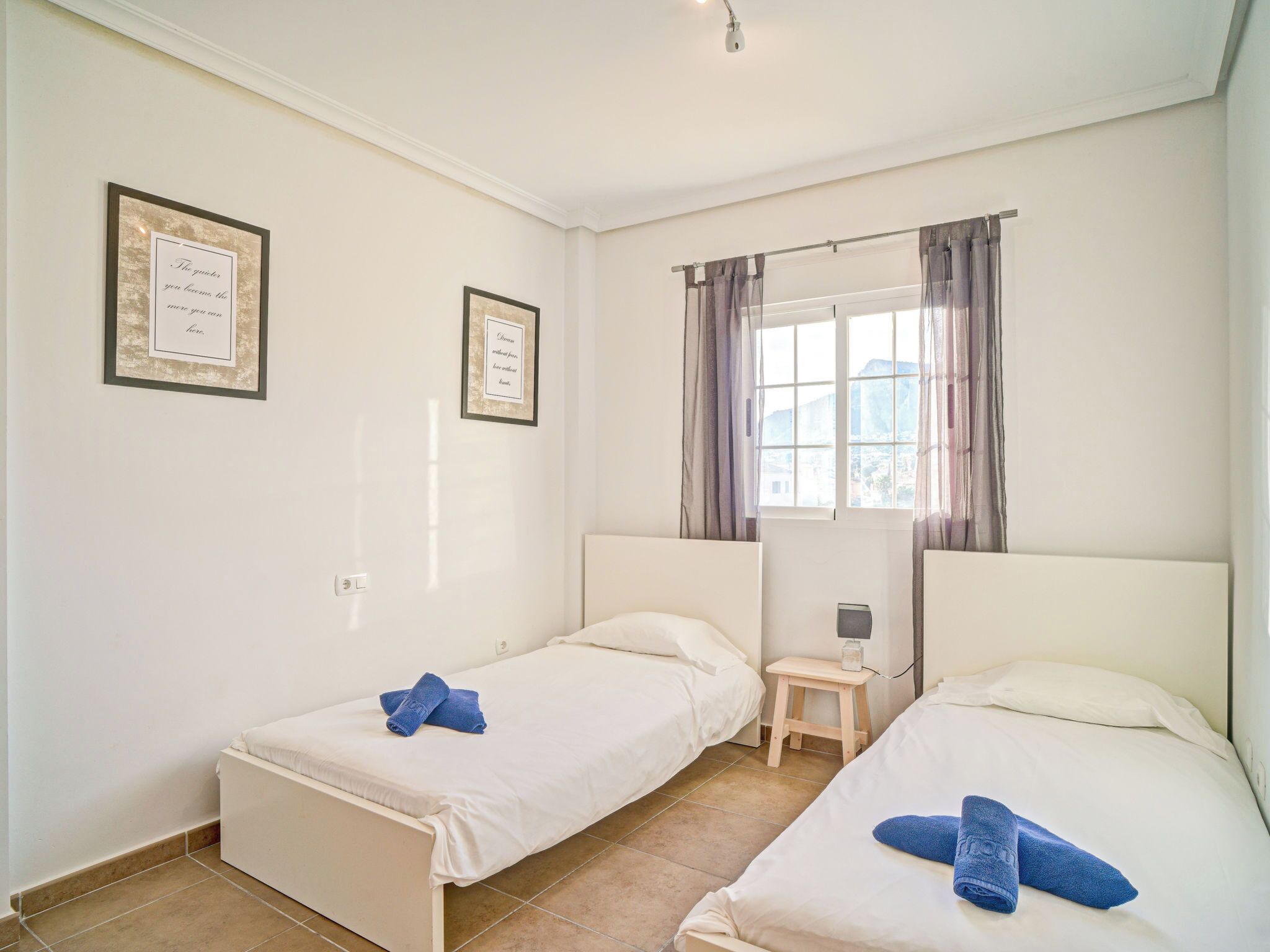4 habitaciones, escritorio y internet 