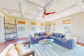 TV, offices - Watermark North home near the beach with pool, fast WiFi, & washer/dryer (Bethany Beach)