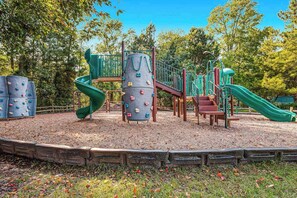 Children’s area - Sea Colony tennis condo with pools, fitness center & tennis courts (Bethany Beach)