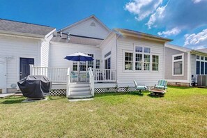 Terrace/patio - Bear Trap Dunes home with fabulous shared amenities, jetted tub, & bikes (Ocean View)