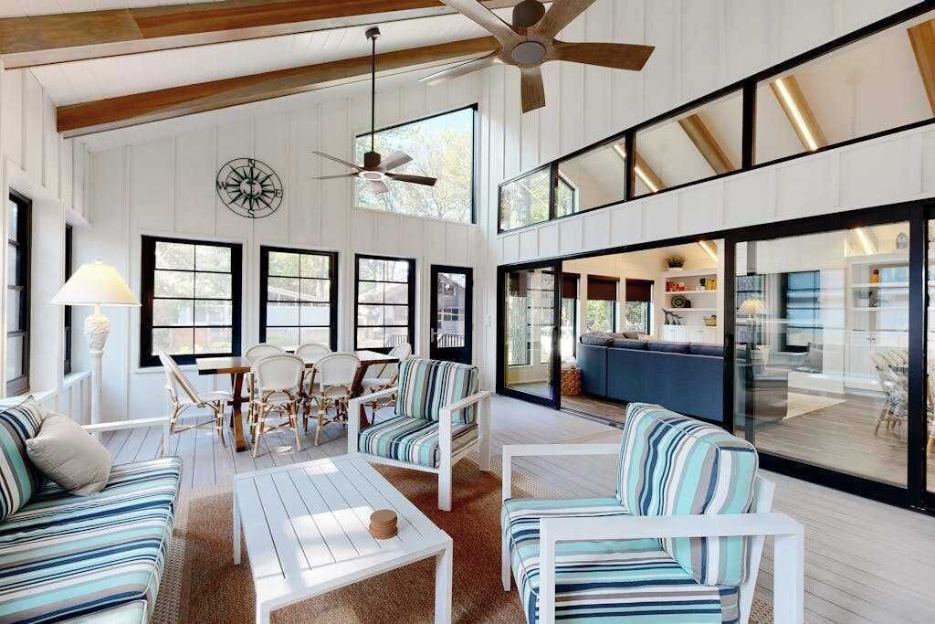 TV, fireplace, offices
