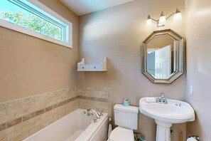 Shower, hair dryer, towels - Spectacular pet friendly house walk to beach w/ocean views, private pool (Dewey Beach)