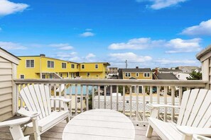 Property grounds - Oceans Reach pet friendly spacious condo with free WIFI (Dewey Beach)
