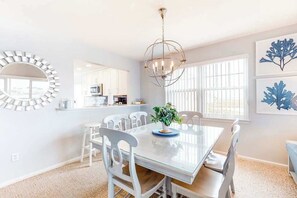 Dining - Bethany Bay Third-Floor Condo with Pool, Tennis Court, & Board Games (Ocean View)