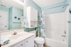Shower, towels - Bethany Bay second floor condo with pool, high-speed WiFi, central AC, & W/D (Ocean View)