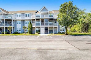 Exterior - Bethany Bay Third-Floor Dog-Friendly Condo w/Free WiFi, Balcony, & Shared Pool (Ocean View)