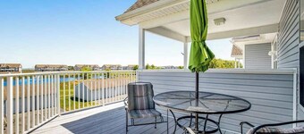 Bethany Bay Third-Floor Dog-Friendly Condo w/Free WiFi, Balcony, & Shared Pool