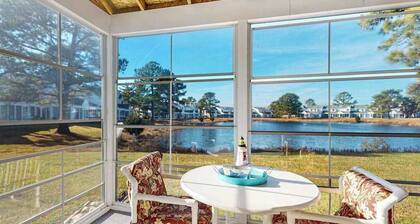 Mallard Lakes Home w/Beautiful Water Views From Screened-In Porch, Shared Pool, WD
