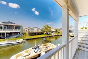 Property grounds - Town of Fenwick island home on the water with dock & central A/C - dogs OK (Fenwick Island)