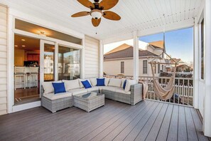 Terrace/patio - Dog-friendly Bethany Lakes waterfront home with shared pool, pickleball, & gym (Bethany Beach)