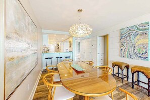 Dining - Stunning beachfront condo with pool, sauna, balcony, W/D (Bethany Beach)