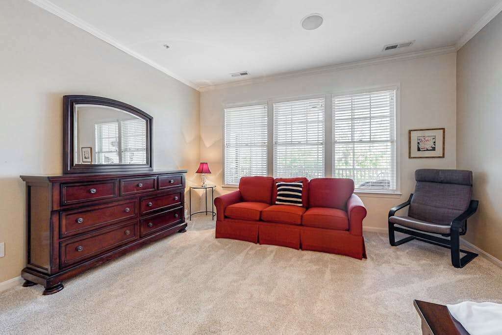 TV, fireplace, stereo, offices