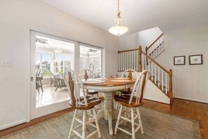 Dining - Bethany Lakes home with waterfront views, pool access, tennis, & private patio (Bethany Beach)